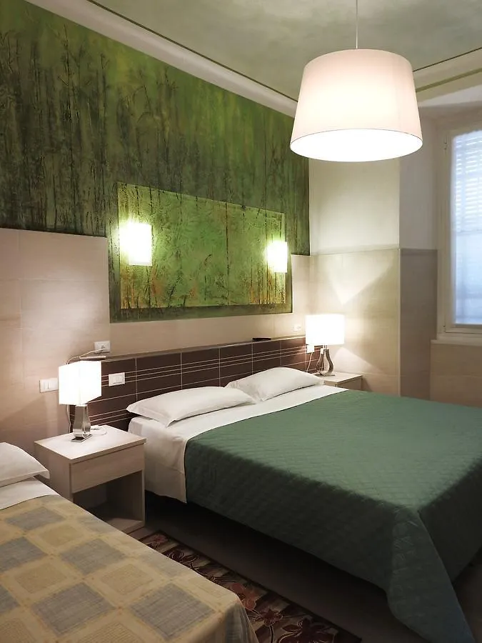 Albergo Annabella 산타마르게리타리구레 0*,